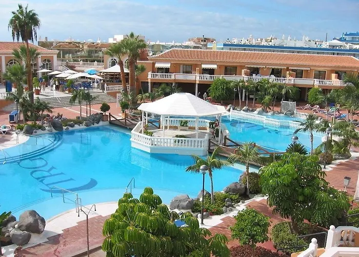 אתר נופש Tenerife Royal Gardens -
