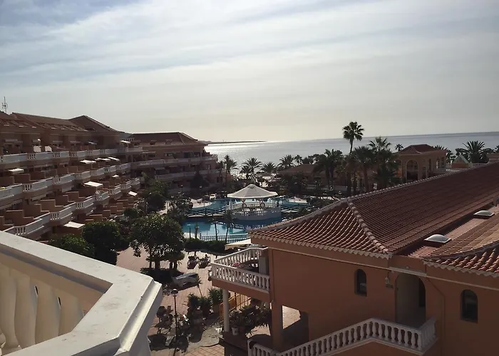 אתר נופש Tenerife Royal Gardens -